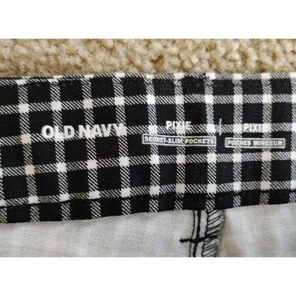 Old navy Pixie Pants Plus Size 24 Womens Black White Plaid Secret Slim Pockets - Picture 2 of 3